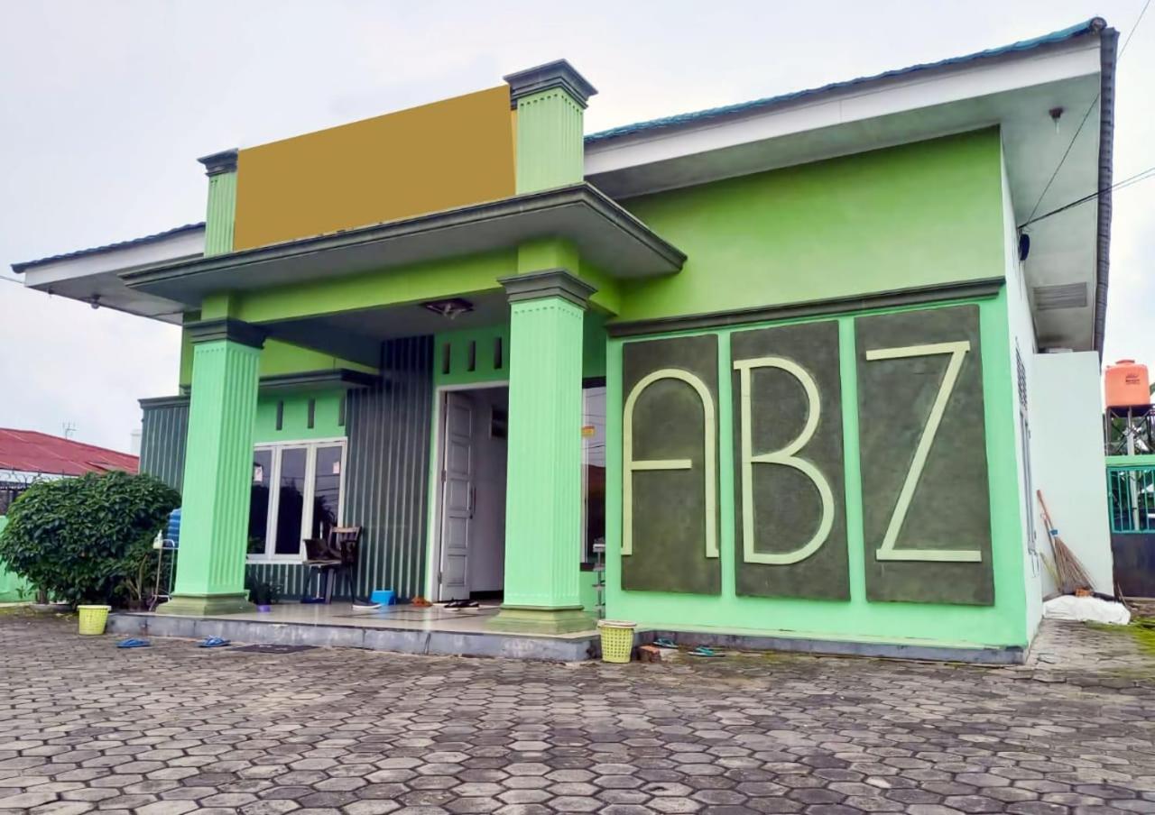 Reddoorz Syariah Near Universitas Batanghari Jambi Exterior photo